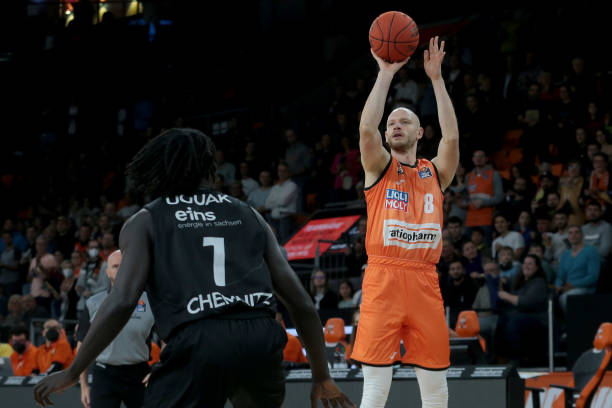 仅展现了中 仅展现了中