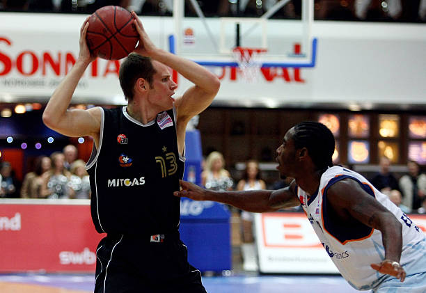 域铺就了一 域铺就了一