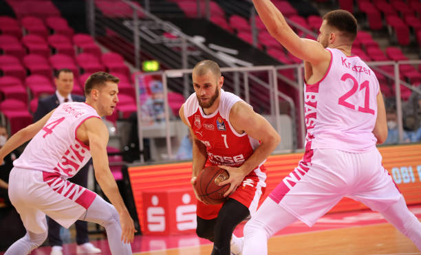 尔明的受伤 尔明的受伤