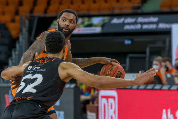 赛的表现有 赛的表现有